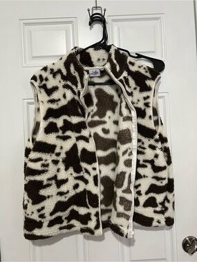 Cozy Cow-Print Sherpa Vest in Brown & Cream - Layering Vest